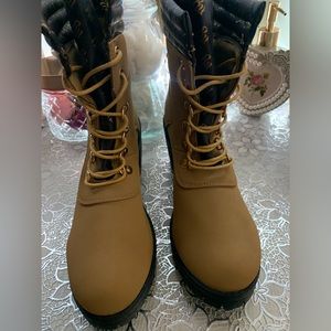 ❗️ NEW NEVER USED WITHOUT TAG❗️ROCAWEAR WOMEN HEELED BOOTS